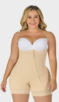 Faja colombiana corta strapless siliconado con tiras removibles, cierre diagonal, refuerzo abdominal y encaje siliconado en pierna. Cierre inferior y realce natural de glúteos. Envío a México.